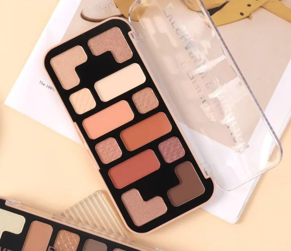 Picture of Ushas Eyeshadow 12 Colour